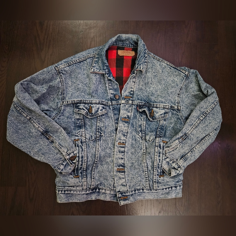 Vintage Stone Washed Levi’s Flannel Lined Jean Jacket